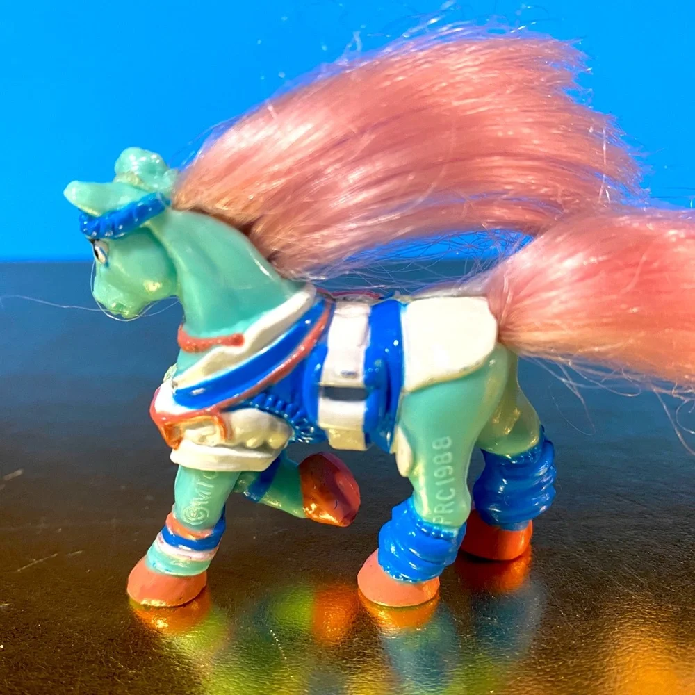 LITTLE BEAUTIES VTG 1991 WORKOUT GIRL MINIATURE PONY PARTY FAVOR TOYS R US 2”
